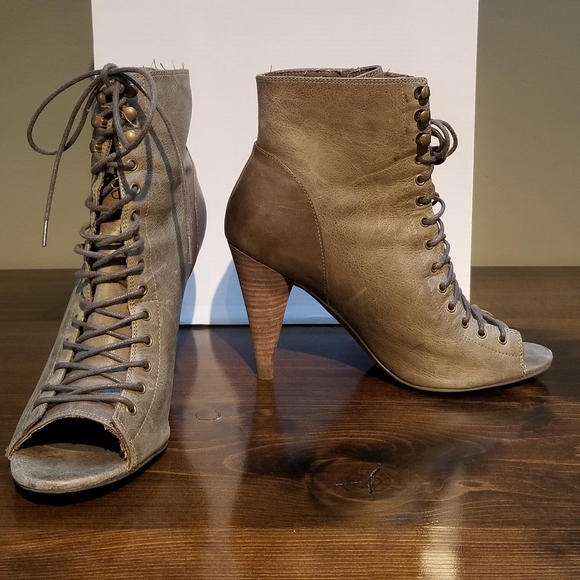 Aldo Lace-up Heels - Picture 5 of 7